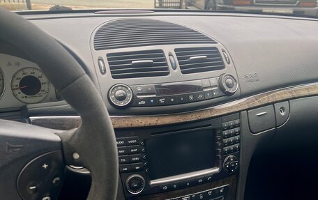 Mercedes-Benz E-Класс AMG, 2003 год, 2 100 000 рублей, 13 фотография