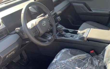 Toyota RAV4, 2025 год, 4 200 000 рублей, 8 фотография