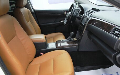 Toyota Camry, 2016 год, 1 850 000 рублей, 13 фотография