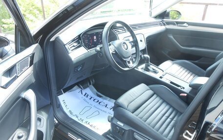 Volkswagen Passat B8 рестайлинг, 2019 год, 2 880 000 рублей, 15 фотография