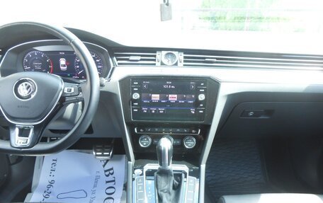Volkswagen Passat B8 рестайлинг, 2019 год, 2 880 000 рублей, 19 фотография