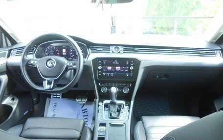 Volkswagen Passat B8 рестайлинг, 2019 год, 2 880 000 рублей, 17 фотография