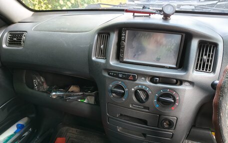 Toyota Probox I, 2002 год, 380 000 рублей, 3 фотография