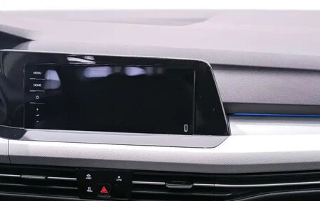 Volkswagen Golf VIII, 2021 год, 1 290 000 рублей, 10 фотография