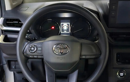 Toyota Avanza, 2023 год, 1 990 000 рублей, 12 фотография