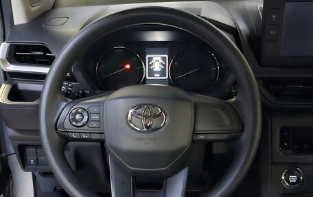Toyota Avanza, 2023 год, 1 990 000 рублей, 13 фотография
