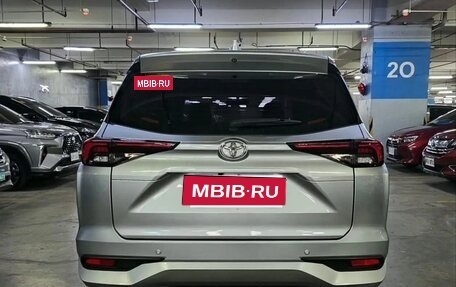 Toyota Avanza, 2023 год, 1 990 000 рублей, 6 фотография