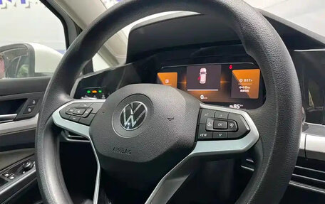 Volkswagen Golf VIII, 2023 год, 1 340 000 рублей, 9 фотография