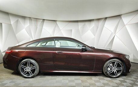 Mercedes-Benz E-Класс, 2019 год, 4 450 000 рублей, 6 фотография