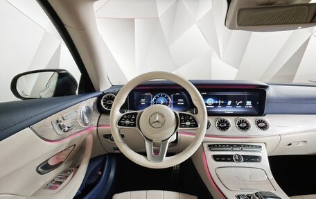 Mercedes-Benz E-Класс, 2019 год, 4 450 000 рублей, 19 фотография