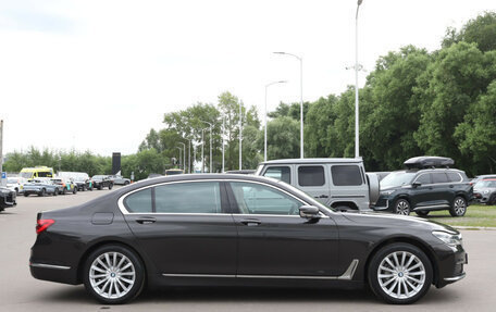 BMW 7 серия, 2016 год, 3 490 000 рублей, 4 фотография
