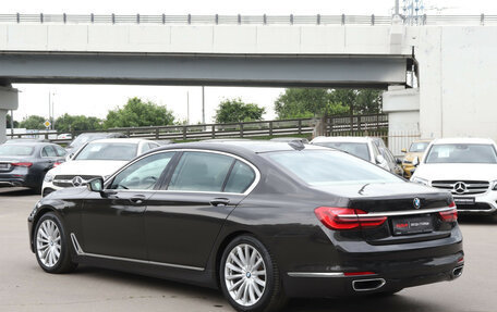 BMW 7 серия, 2016 год, 3 490 000 рублей, 8 фотография