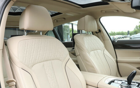 BMW 7 серия, 2016 год, 3 490 000 рублей, 15 фотография