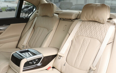 BMW 7 серия, 2016 год, 3 490 000 рублей, 25 фотография