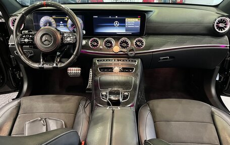 Mercedes-Benz E-Класс, 2017 год, 3 300 000 рублей, 1 фотография