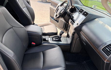 Toyota Land Cruiser Prado 150 рестайлинг 2, 2020 год, 8 200 000 рублей, 10 фотография