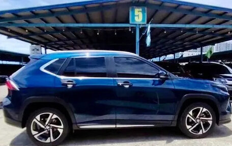 Toyota Yaris Cross, 2024 год, 2 300 000 рублей, 4 фотография
