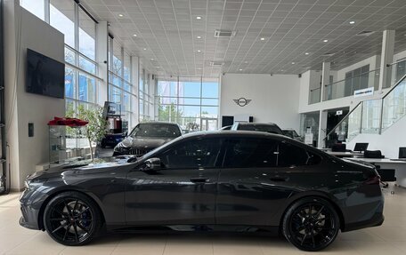 BMW 5 серия, 2023 год, 6 990 000 рублей, 9 фотография