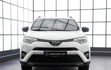 Toyota RAV4, 2019 год, 2 690 000 рублей, 2 фотография
