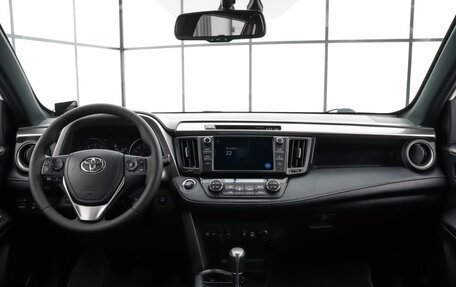 Toyota RAV4, 2019 год, 2 690 000 рублей, 12 фотография