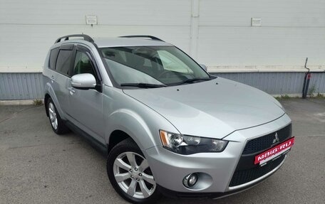 Mitsubishi Outlander III рестайлинг 3, 2011 год, 1 315 000 рублей, 3 фотография