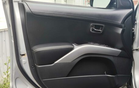 Mitsubishi Outlander III рестайлинг 3, 2011 год, 1 315 000 рублей, 11 фотография