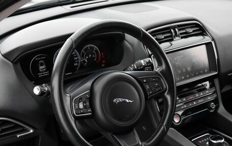 Jaguar F-Pace, 2016 год, 2 390 000 рублей, 8 фотография