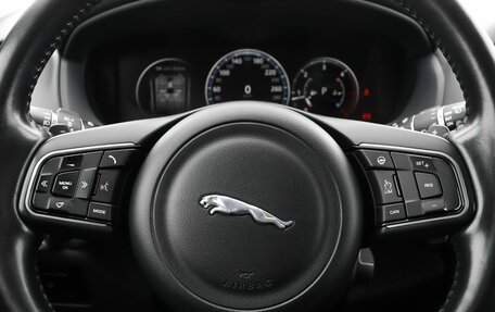 Jaguar F-Pace, 2016 год, 2 390 000 рублей, 13 фотография
