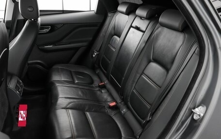 Jaguar F-Pace, 2016 год, 2 390 000 рублей, 10 фотография