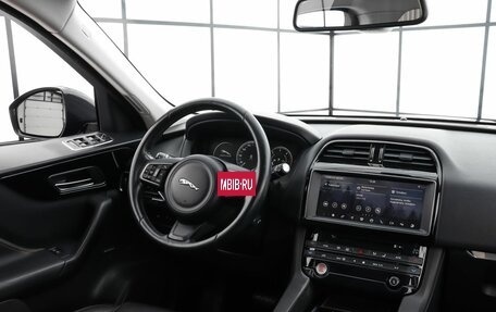 Jaguar F-Pace, 2016 год, 2 390 000 рублей, 7 фотография