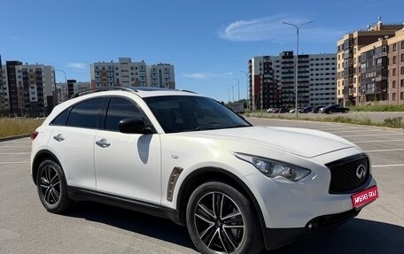 Infiniti QX70, 2016 год, 1 965 000 рублей, 1 фотография