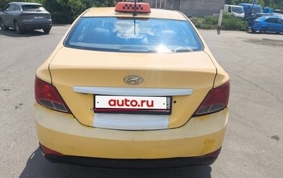 Hyundai Solaris II рестайлинг, 2015 год, 360 000 рублей, 1 фотография