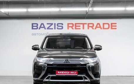 Mitsubishi Outlander III рестайлинг 3, 2019 год, 2 300 000 рублей, 1 фотография