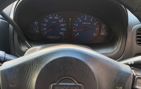 Nissan Cube II, 2000 год, 230 000 рублей, 8 фотография