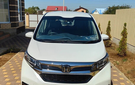 Honda Freed II, 2022 год, 1 390 000 рублей, 2 фотография