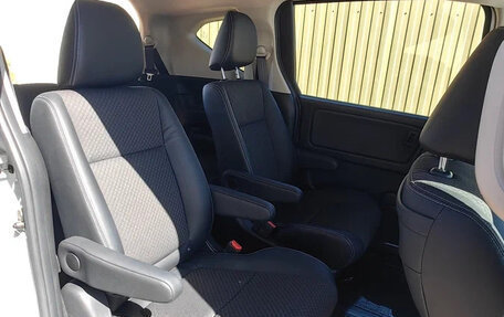 Honda Freed II, 2022 год, 1 390 000 рублей, 18 фотография