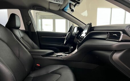 Toyota Camry, 2021 год, 3 545 000 рублей, 10 фотография