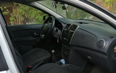 Renault Logan II, 2014 год, 750 000 рублей, 6 фотография