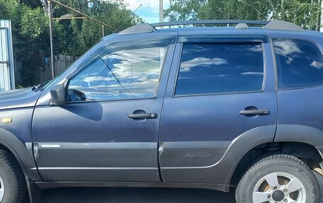 Chevrolet Niva I рестайлинг, 2005 год, 550 000 рублей, 10 фотография