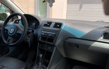 Volkswagen Polo VI (EU Market), 2011 год, 695 000 рублей, 13 фотография