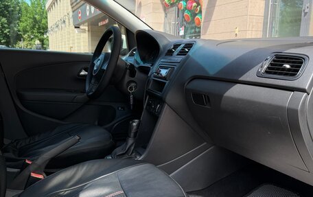 Volkswagen Polo VI (EU Market), 2011 год, 695 000 рублей, 12 фотография