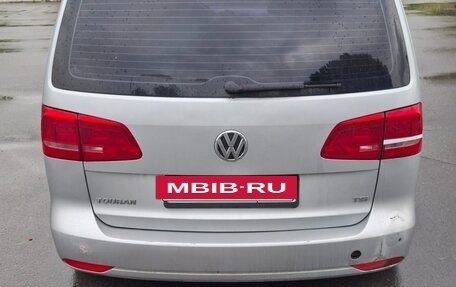 Volkswagen Touran III, 2011 год, 640 000 рублей, 2 фотография