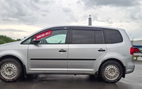 Volkswagen Touran III, 2011 год, 640 000 рублей, 3 фотография
