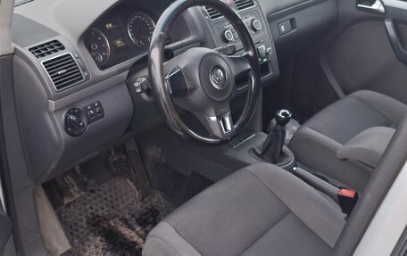 Volkswagen Touran III, 2011 год, 640 000 рублей, 8 фотография