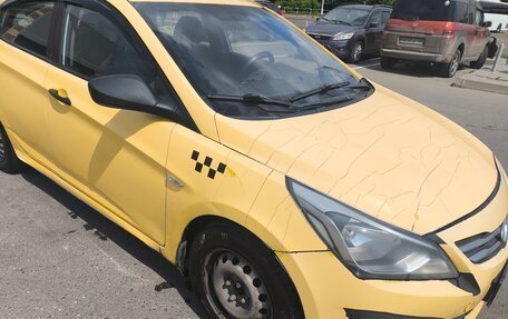 Hyundai Solaris II рестайлинг, 2015 год, 360 000 рублей, 6 фотография