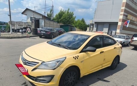 Hyundai Solaris II рестайлинг, 2015 год, 360 000 рублей, 4 фотография