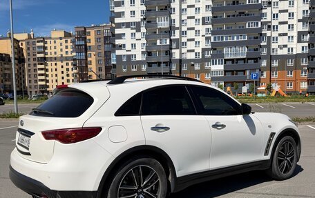 Infiniti QX70, 2016 год, 1 965 000 рублей, 4 фотография