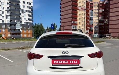 Infiniti QX70, 2016 год, 1 965 000 рублей, 3 фотография