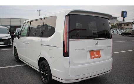 Honda Stepwgn, 2022 год, 1 700 010 рублей, 5 фотография