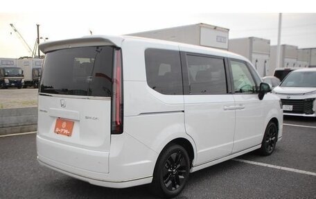 Honda Stepwgn, 2022 год, 1 700 010 рублей, 7 фотография